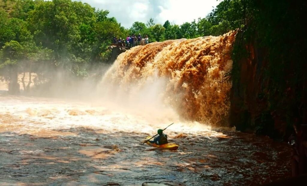 Below the cliff of Kirengeti Falls