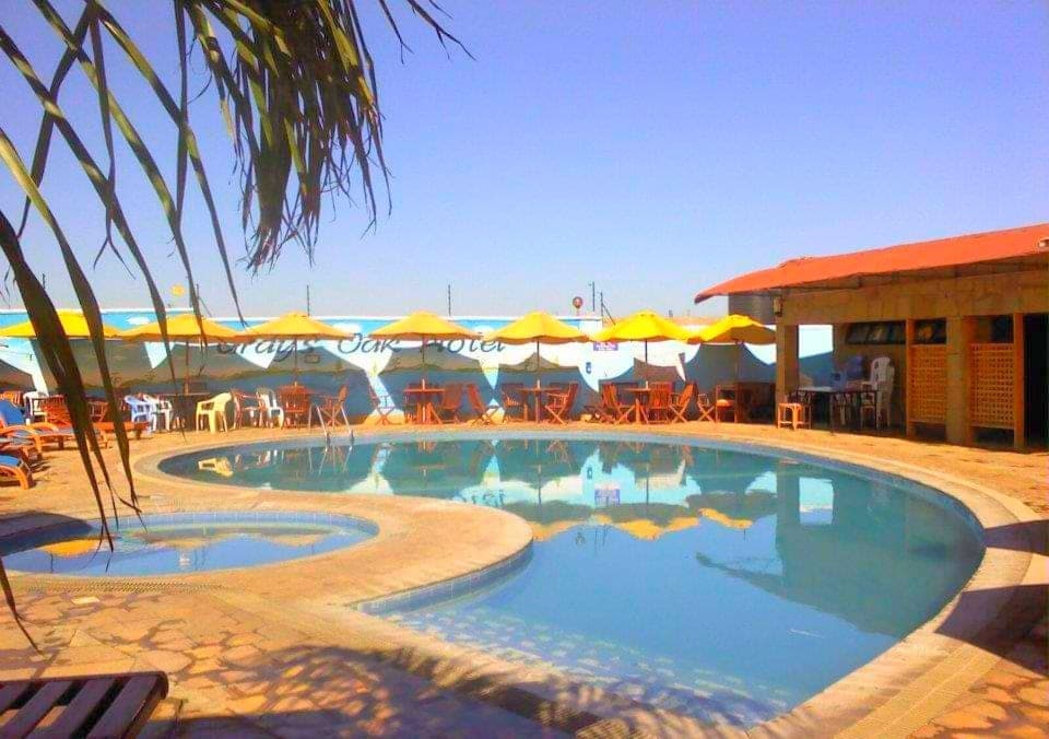 Pool at the Grays Oak Hotel